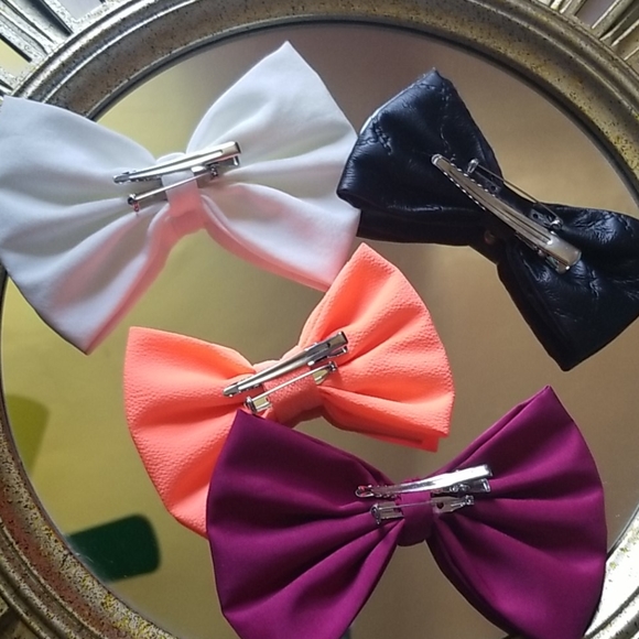 Hair Bows - Picture 3 of 3